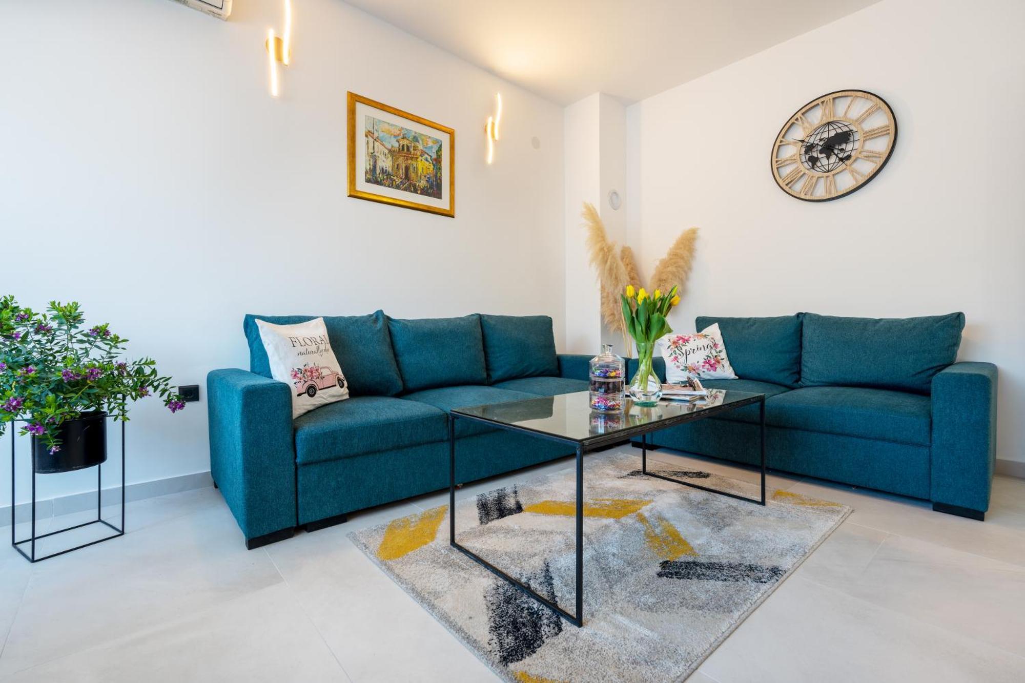 Villa Ivona With Swimming Pool And Jacuzzi Oslje エクステリア 写真